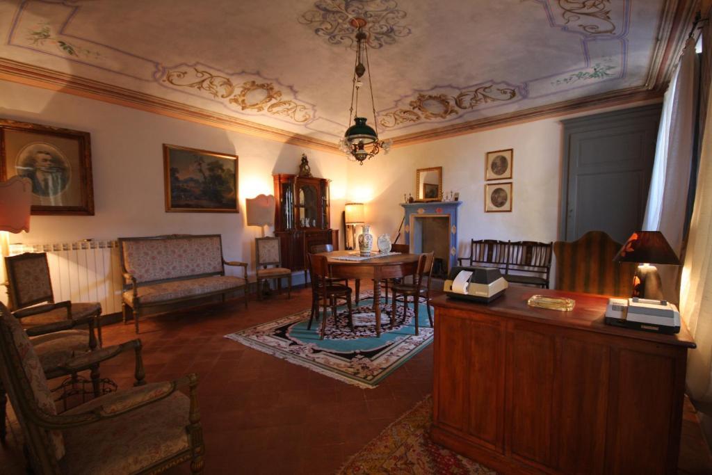 Relais San Desiderio Bed & Breakfast Calliano  Exterior photo
