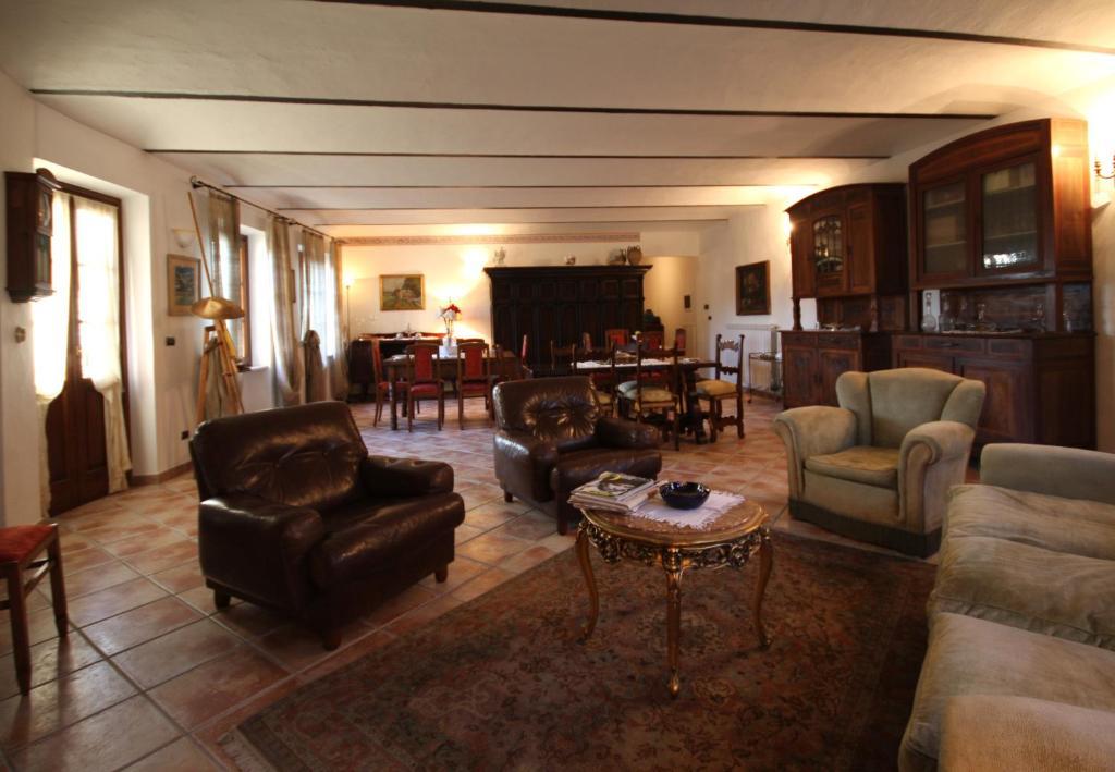 Relais San Desiderio Bed & Breakfast Calliano  Exterior photo